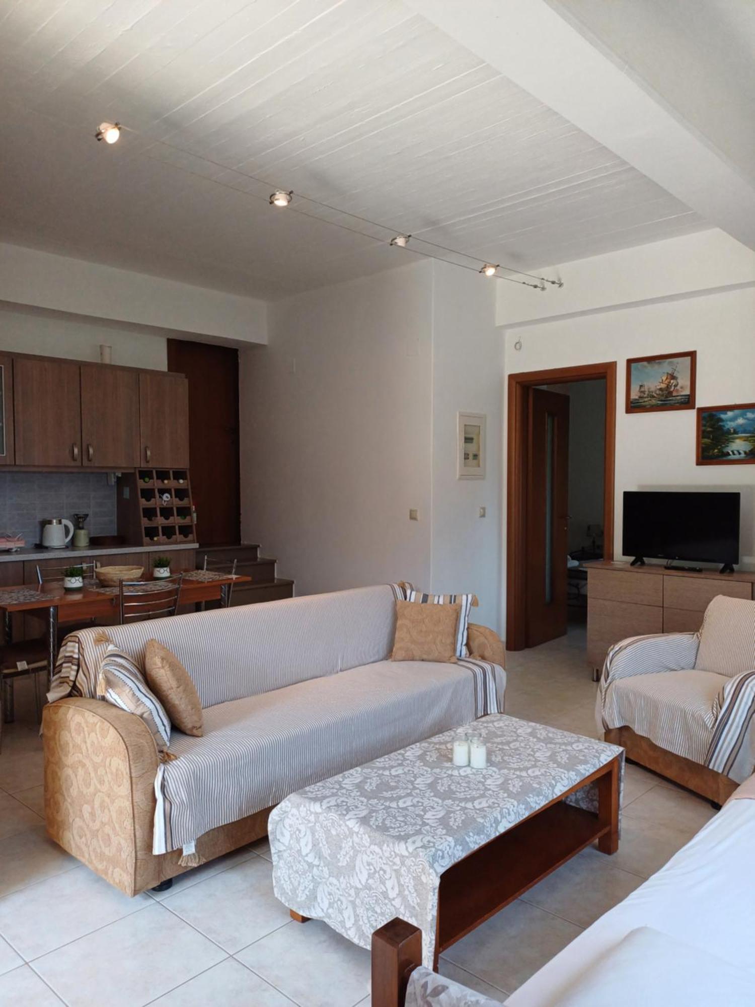 Efi'S Guest House Айос-Дімітріос Екстер'єр фото