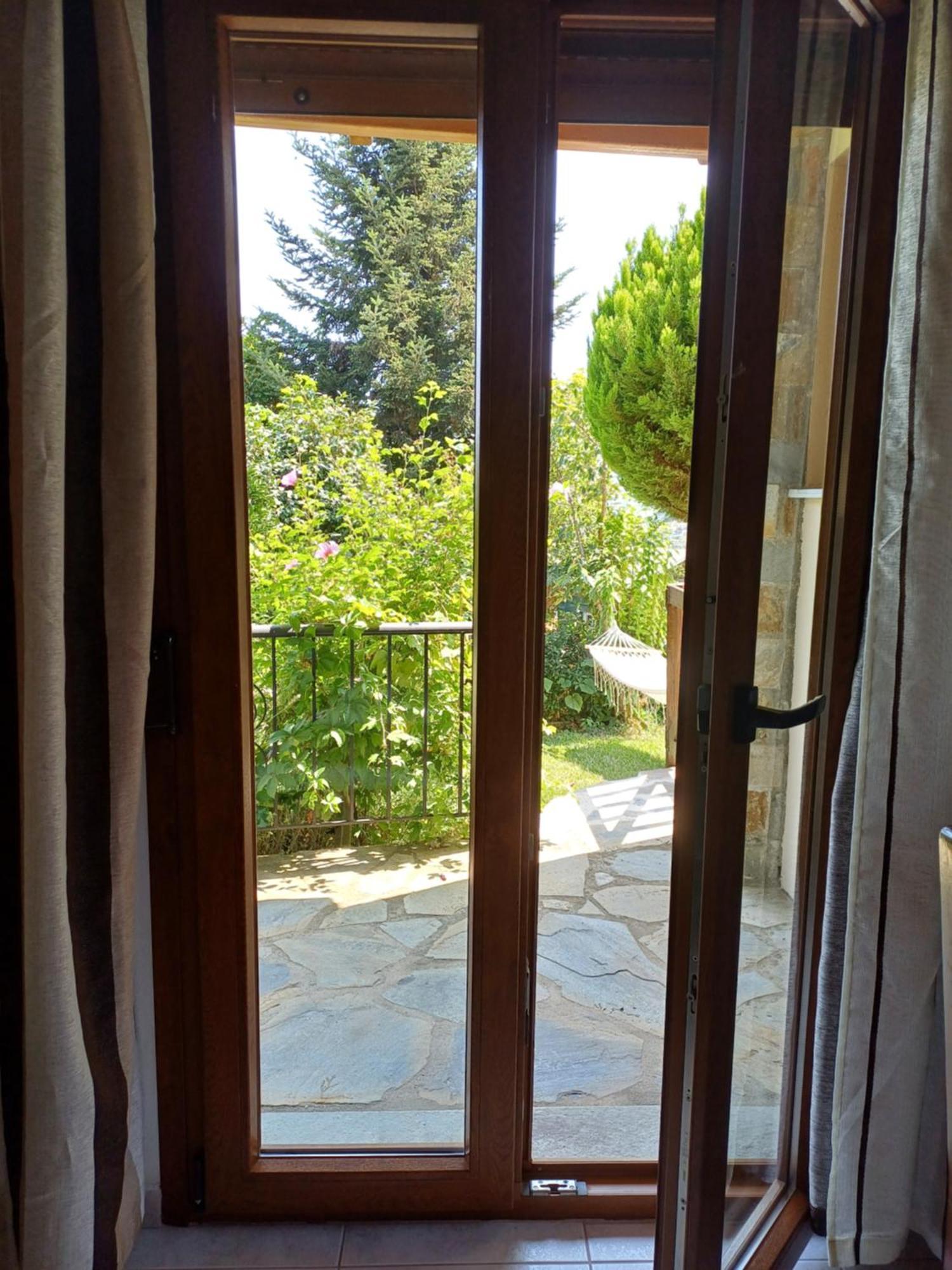 Efi'S Guest House Айос-Дімітріос Екстер'єр фото